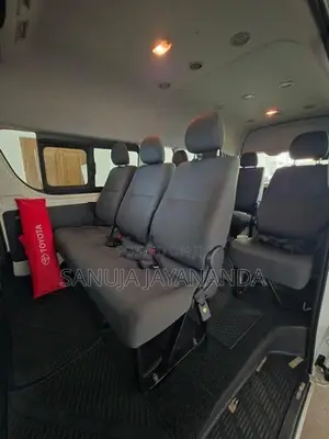 Toyota Hiace 2025
