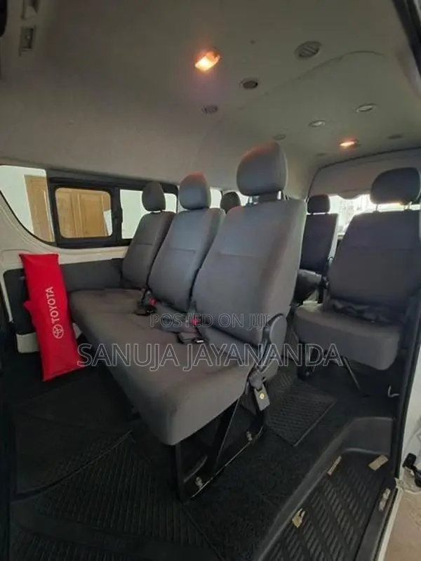 Toyota Hiace 2025