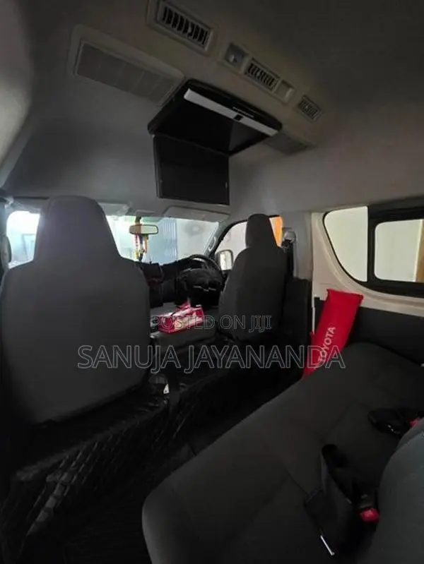 Toyota Hiace 2025