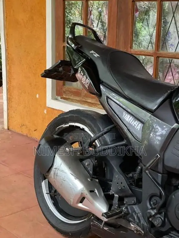 Yamaha FZS V1 2012
