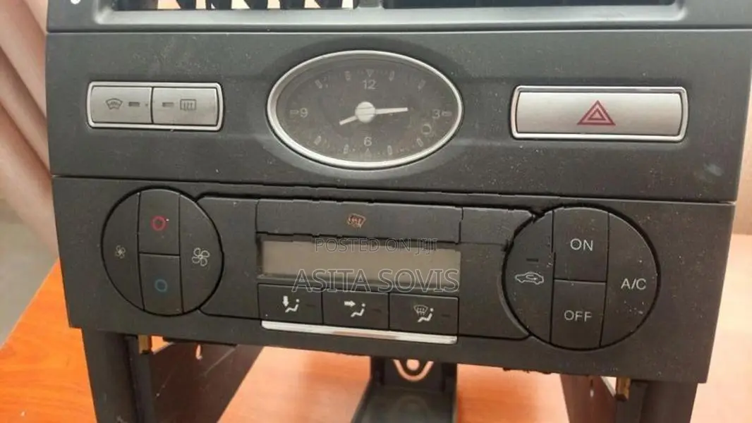 Ford Mondeo Dashboard Panel