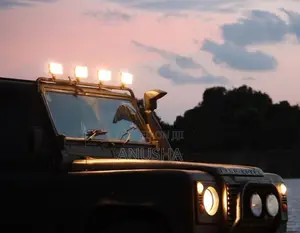 Land Rover Defender 1987