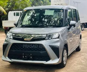 Toyota Roomy 2024
