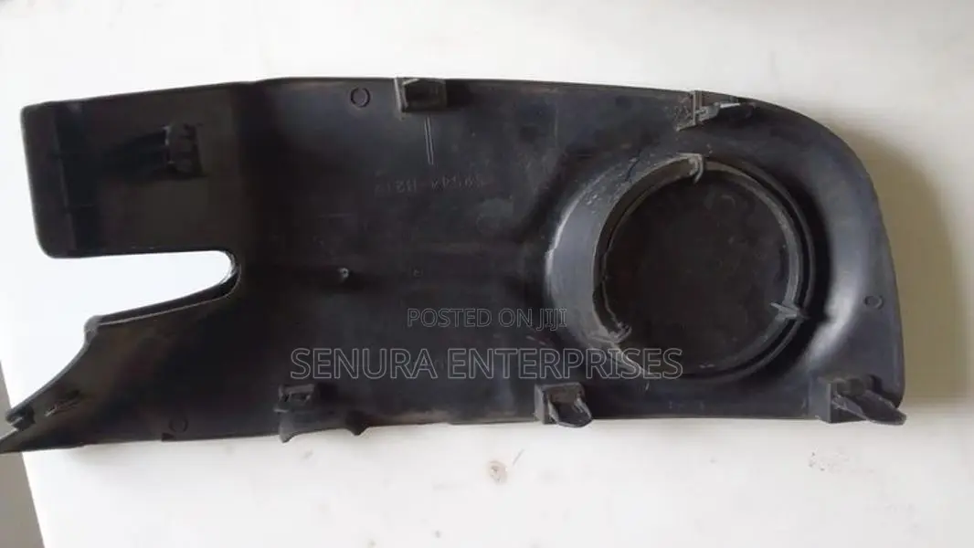 Daihatsu Mira LA300 Fog Light Cowling Lh