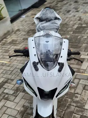 Yamaha R15 V40 2026