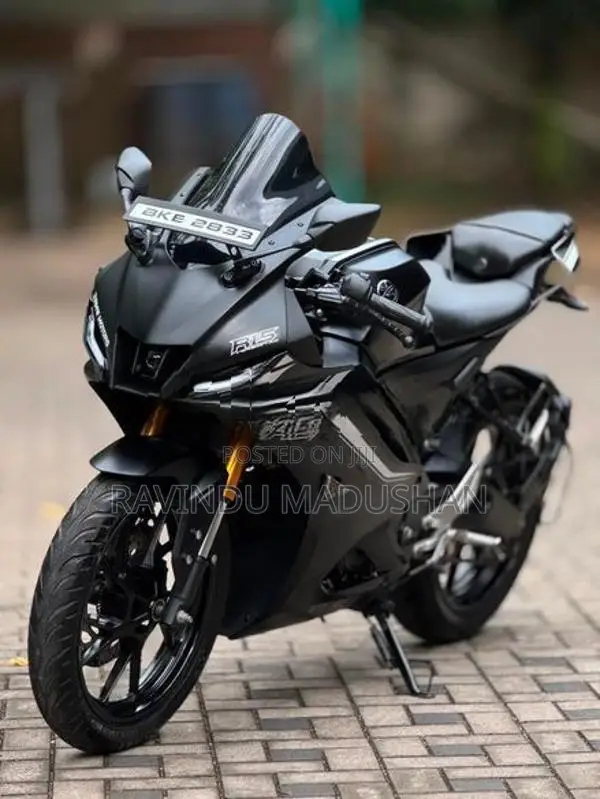 Yamaha R15 V4 2025