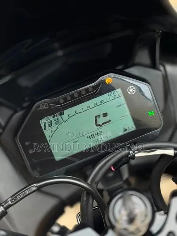 Yamaha R15 V4 2025