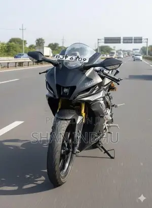 Yamaha R15 2025