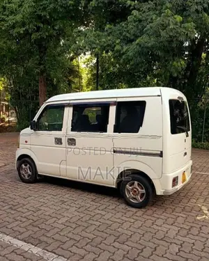 Suzuki Every 2011