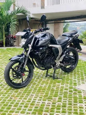 Yamaha FZs V2 2016