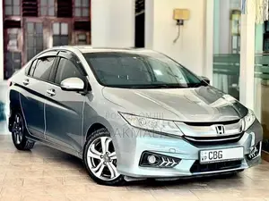 Honda Grace EX 2019