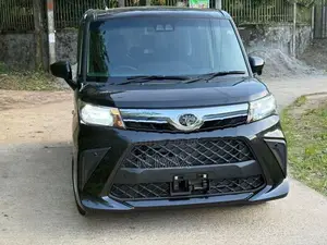 Toyota Roomy 2024