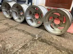 4 Alloy wheels