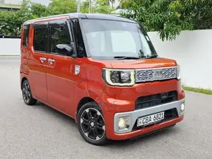 Daihatsu Wake SPACIA CUSTOM TURBO 2015