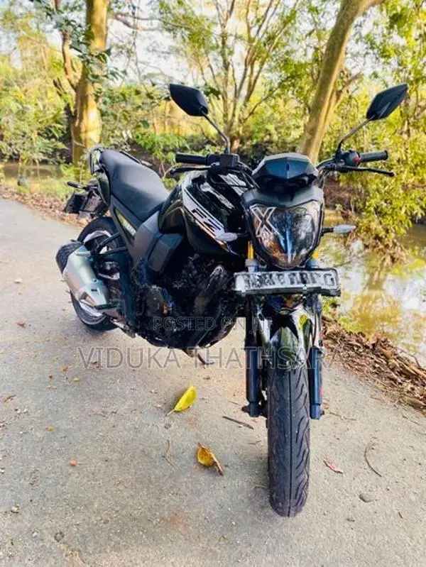 Yamaha FZS V