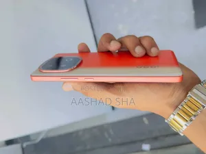 iQOO 11 256 GB Orange