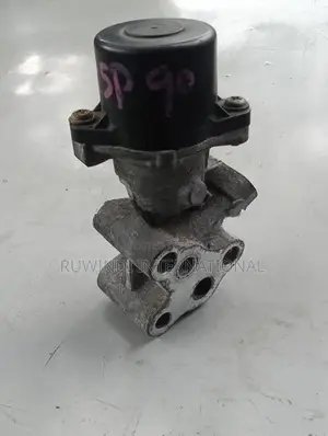TOYOTA VITZ KSP90 EGR
