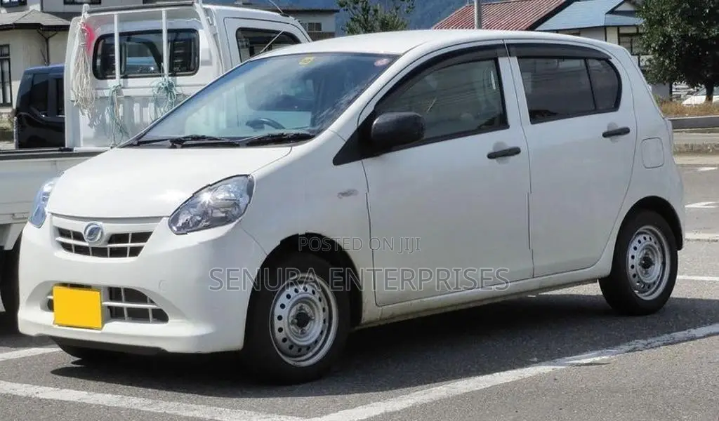 Daihatsu Mira LA300S Bonnet