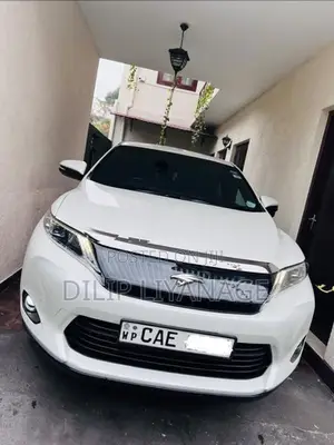 Toyota Harrier Premium 2014