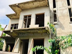 half Build 02 story house With 11 P Sale At Borupana Rathmalana
