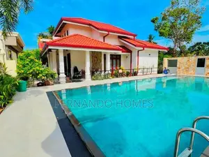 Negombo BeachSide 20p Land With Swimming Pool House For Sale In