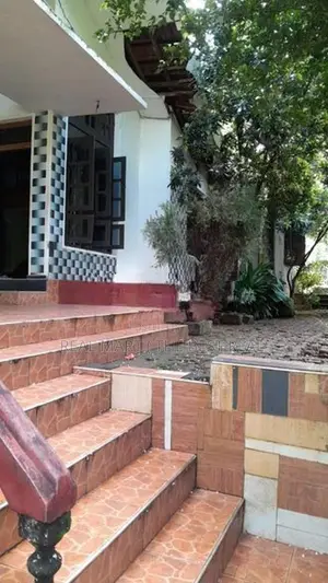 Kurunegala : 30 Perches Residential Land for Sale in Mallawapitiya