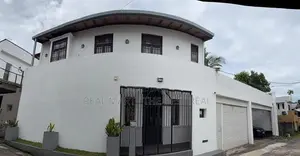 Borelasgamuwa : 4 A/C BR (20P) House for Sale at Lake road