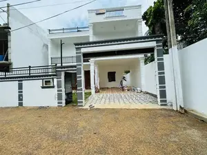 සුවිසල් අති සුඛෝපභෝගී අලංකාර නවීනතම දෙමහල් නිවස piliyandala