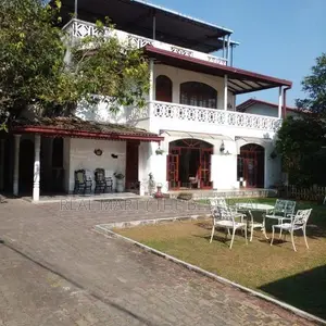 Boralesgamuwa : 5BR (20P) Two Storey, House for Sale in Rattanapitiya