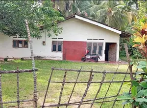 Beruwala : 38 Perches commercial Land for Sale at Moragalle