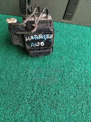 Toyota Harrier ACU30 ABS Unit