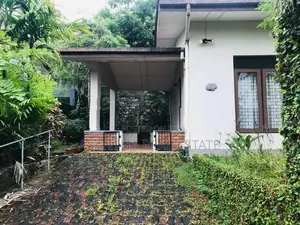 (NNI377) 13 P with Single Story House Sale At Thalawathugoda