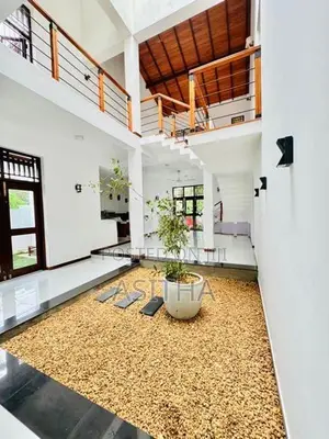 Beautiful House Borupana Road Boralesgamuwa