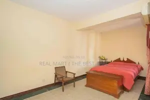 Battaramulla : 5BR (33P) Luxury House for Sale