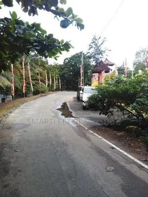Land for Sale in Kahathuduwa