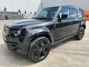 Land Rover Defender 110 HSE 2025