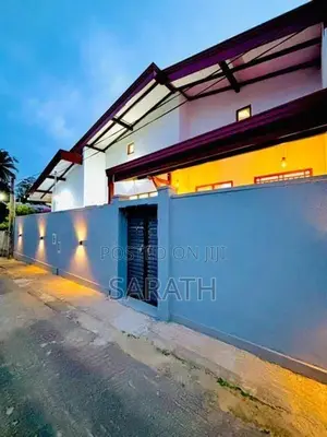 සියලු පහසුකම් සමග අලුත්ම නිවසක් අතුරුගිරියෙන්