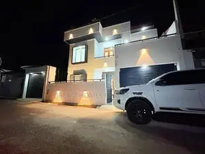 Modern 3-Storey Luxury Home for Sale – Kandana