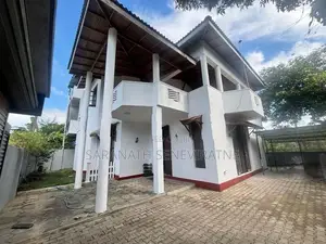 House in Kaduwela Pahala Bomiriya