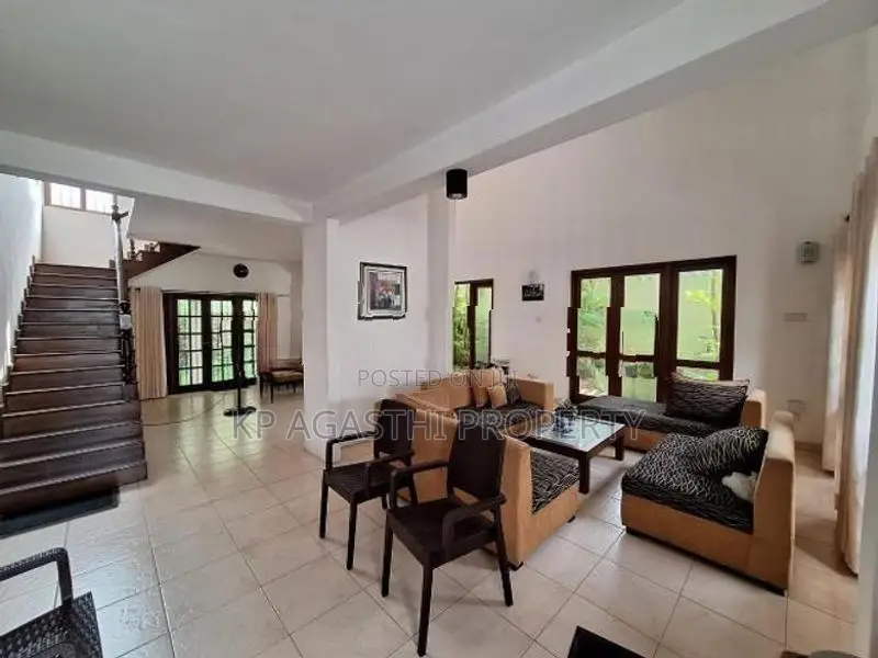15 P Solid Luxury House for Sale in Kohuwala