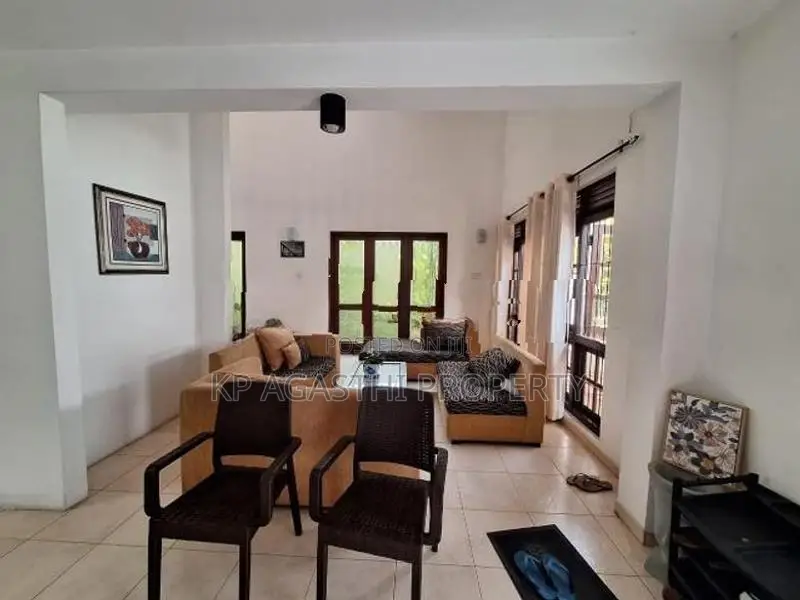 15 P Solid Luxury House for Sale in Kohuwala