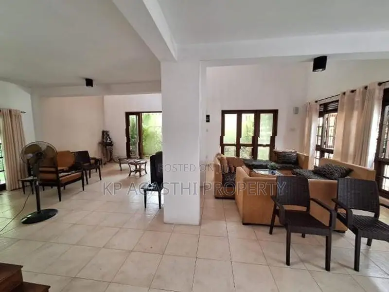 15 P Solid Luxury House for Sale in Kohuwala
