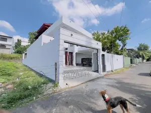 Brand New Luxury House In Battaramulla