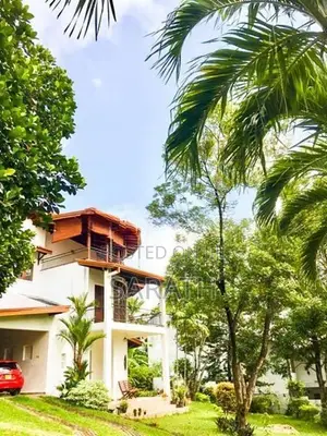 4 Bed With Brand New House In Kalalgoda