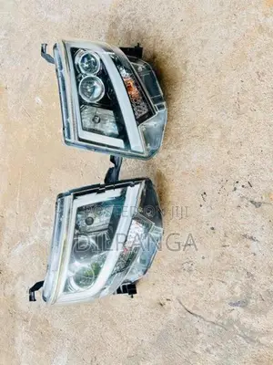 Daihatsu Move Head Lamps