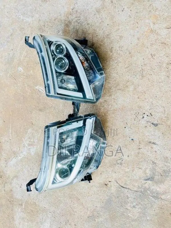 Daihatsu Move Head Lamps