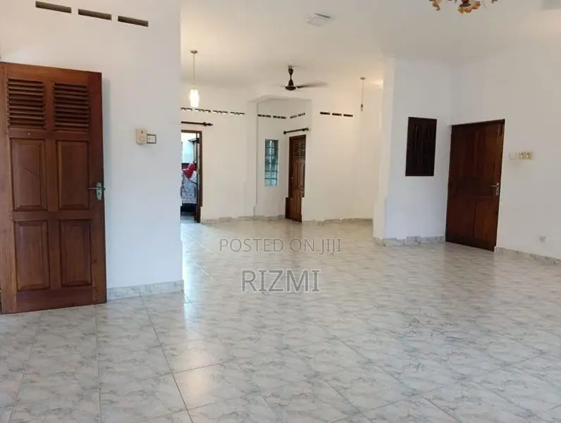 5 Storey Commercial Building for Sale in Colombo 4 Duplication Rd