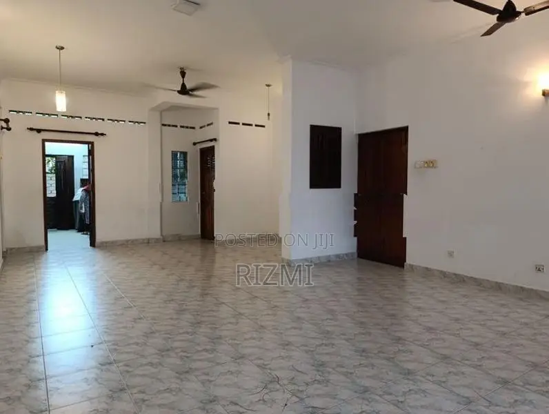 5 Storey Commercial Building for Sale in Colombo 4 Duplication Rd