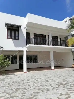 3000 SQ.FT. GROUND FLOOR SPACE IN NAWALA FOR LEASE | LH 3680