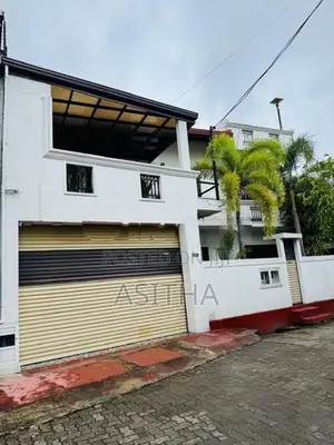 තෙමහල් නිවස පරපිලියාන